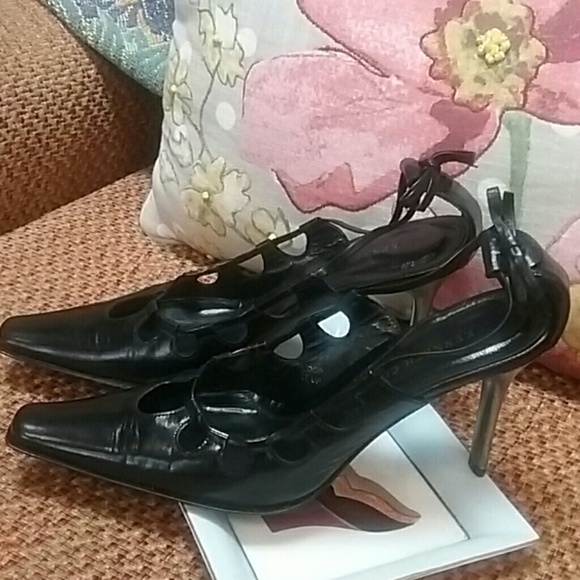 KENNETH COLE STRAPPY PUMPS - Picture 3 of 6